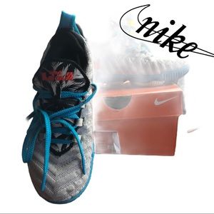 Nike  kids LeBron